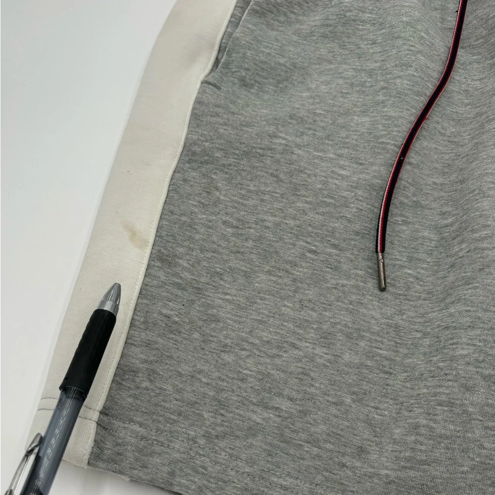 Tommy Hilfiger Sweat Shorts Gray Elastic Waist SZ Med - Picture 5 of 8
